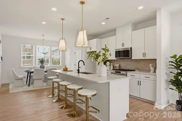 4031 Bass River Pkwy, Charlotte, NC 28217