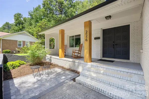 226 Vickery DR, Charlotte, NC 28215