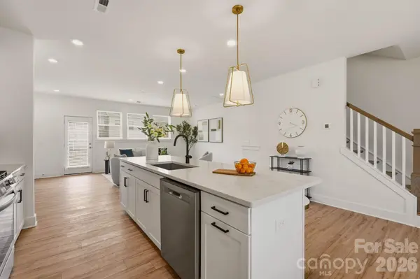 4023 Bass River Pkwy, Charlotte, NC 28217