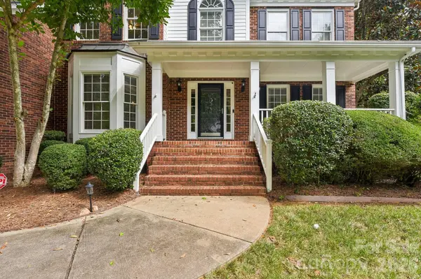 4123 Mountain Cove DR, Charlotte, NC 28216