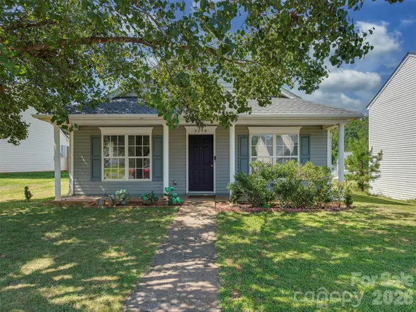 2710 Blackberry Ridge LN, Charlotte, NC 28208