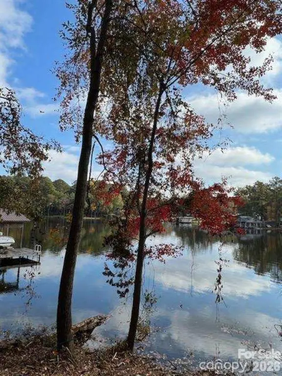 217 Sandy Point LN #12, Hartsville, SC 29550
