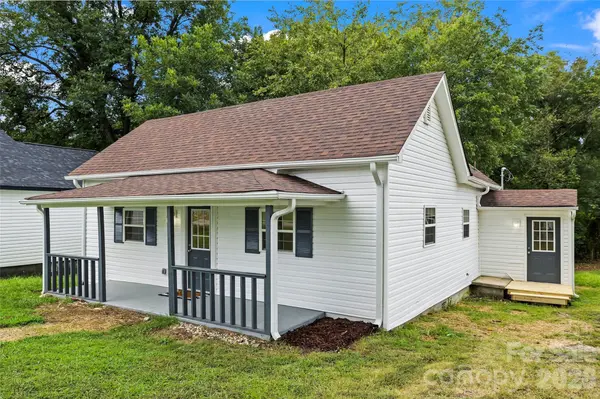 605 Kings Mountain ST, Clover, SC 29710