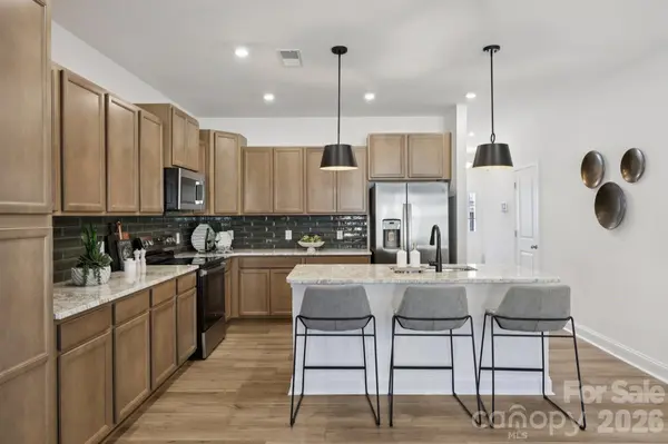 7607 Ethora WAY, Charlotte, NC 28216