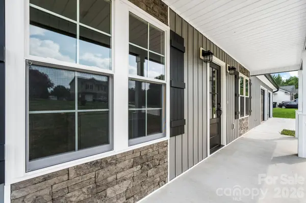 128 Buck Shoals CIR, Hudson, NC 28638
