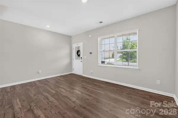 5040 Deisy May LN, Matthews, NC 28105