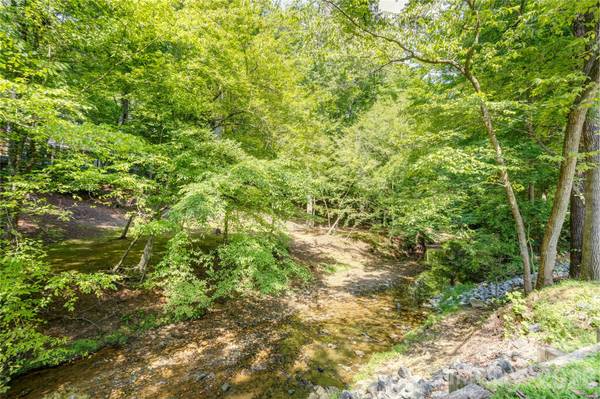 129 Overbrook DR NE, Concord, NC 28025