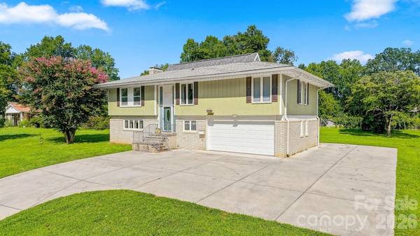 706 Springdale RD, Statesville, NC 28677