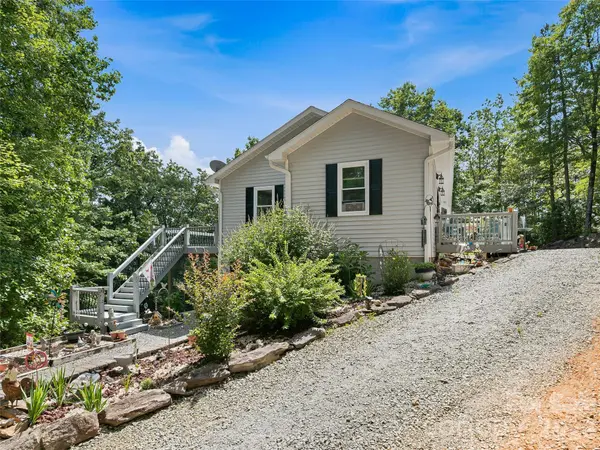 524 Lookout DR, Pisgah Forest, NC 28768