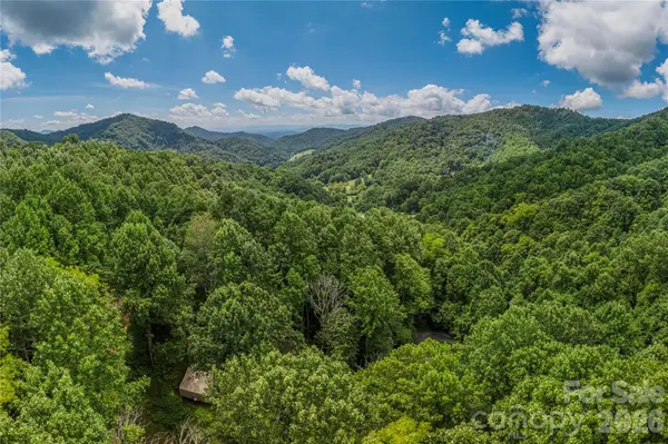 99999 Rabbit RUN, Marshall, NC 28753