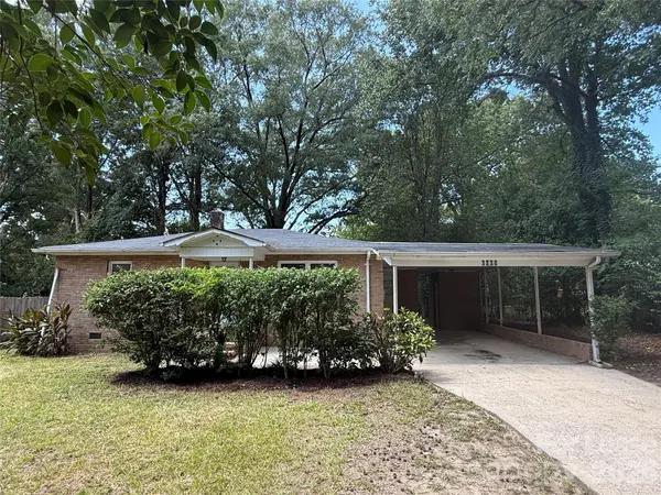 6009 Monteith DR, Charlotte, NC 28213