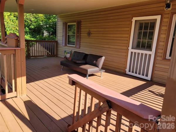 507 Utah Mountain RD, Waynesville, NC 28785