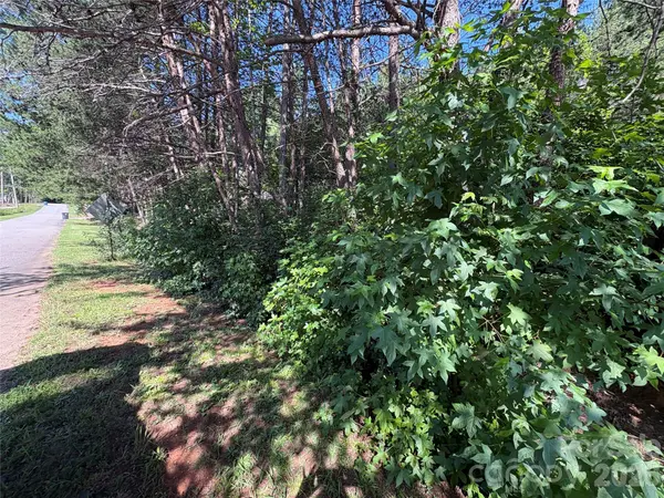 127 S Yadkin River RD, Statesville, NC 28625