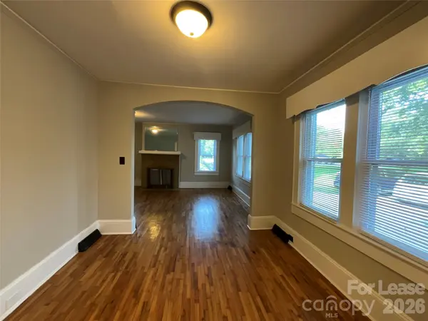 3820 Freedom DR, Charlotte, NC 28208