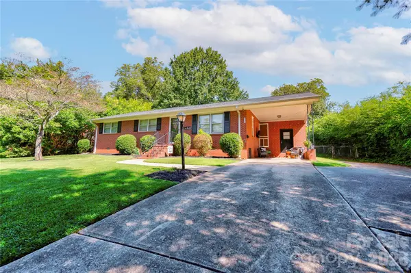 404 Pineview DR, Kings Mountain, NC 28086