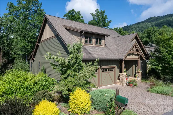 15 Stills Creek LOOP, Fairview, NC 28730