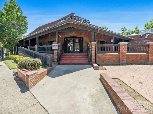 10 Biltmore PLZ, Asheville, NC 28803