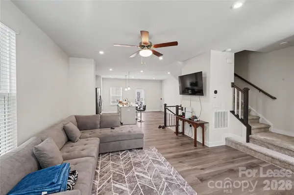9330 Mallard Mills DR, Charlotte, NC 28262