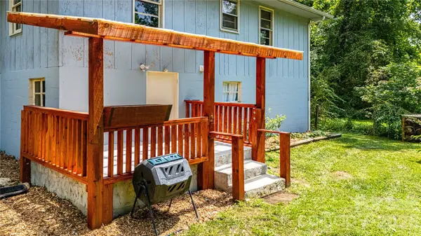 875 Mills Gap RD, Fletcher, NC 28732