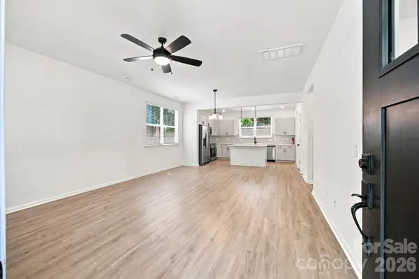 1812 Purser DR, Charlotte, NC 28215