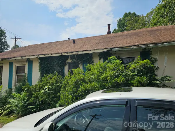 504 NW Hospital AVE, Lenoir, NC 28645