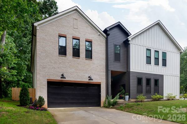 1602 Herrin AVE, Charlotte, NC 28205