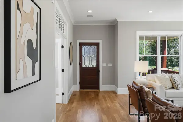 4342 Walker RD, Charlotte, NC 28211