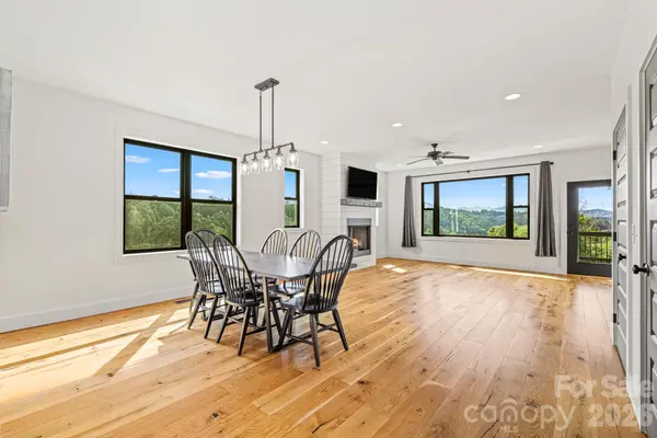 340 Porter Creek DR, Franklin, NC 28734