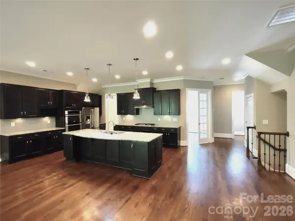 6432 Fairway Row LN, Charlotte, NC 28277