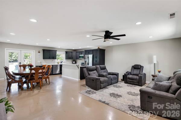 4807 Stratford LN #26, Denver, NC 28037