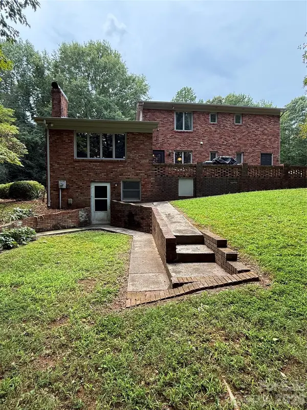 2015 39th AVE NE, Hickory, NC 28601