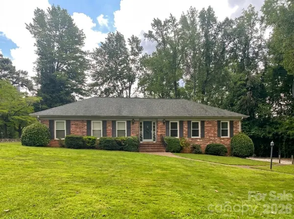 174 New Market RD, Tryon, NC 28782
