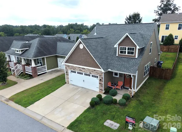 15 Hyde Park PL, Arden, NC 28704