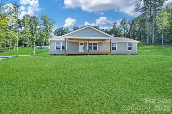 35 Rutledge LN, Mars Hill, NC 28753