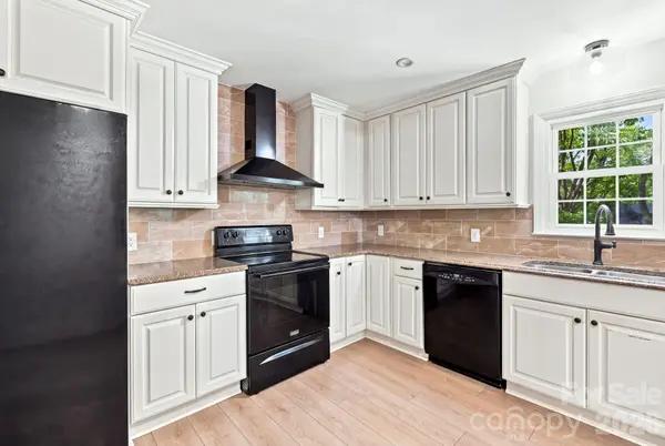 436 Peace Haven RD, Winston Salem, NC 27103