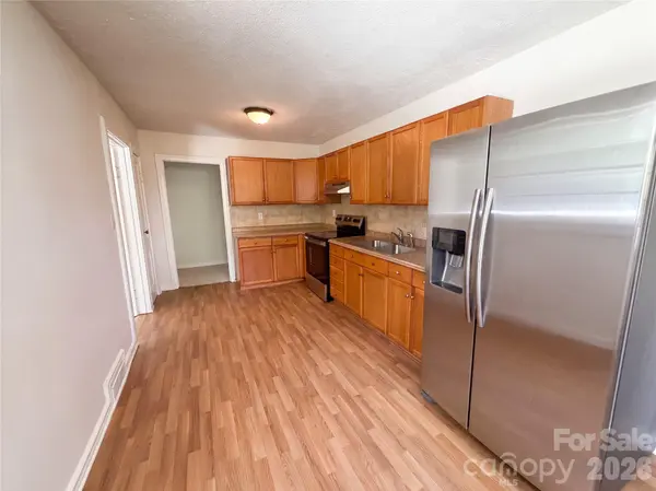 1006 Peachtree RD, Charlotte, NC 28216