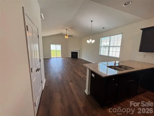 6816 Pennyroyal WAY, Charlotte, NC 28216