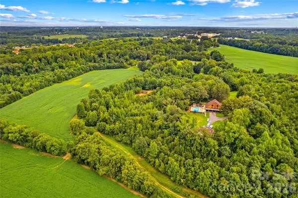 239 Belfast RD, Statesville, NC 28677