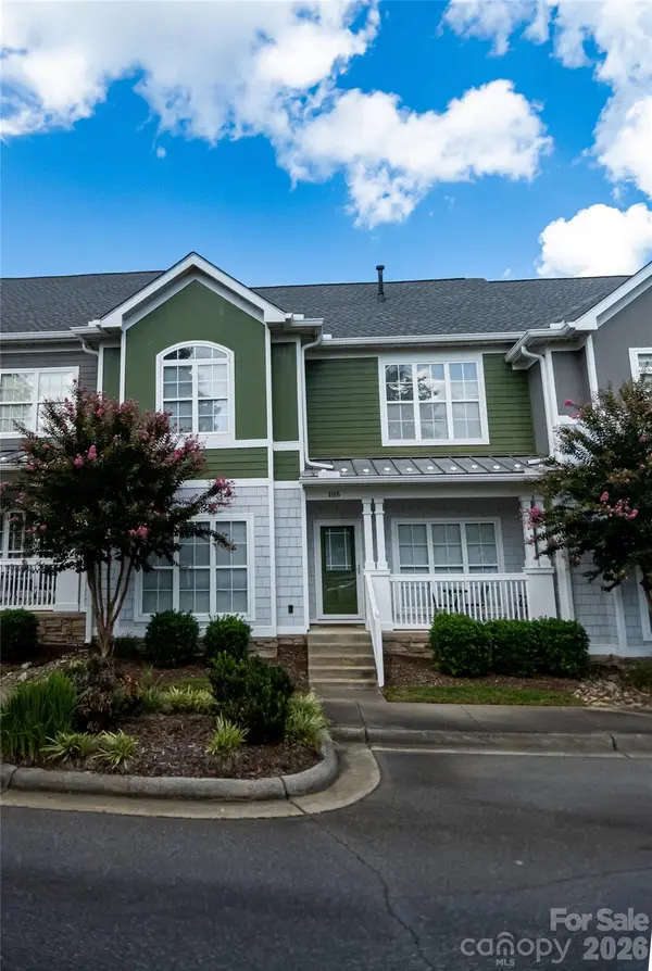 105 E Commons DR, Morganton, NC 28655