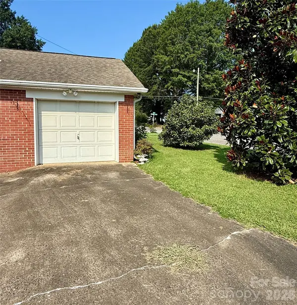 401 S Mulberry ST, Cherryville, NC 28021