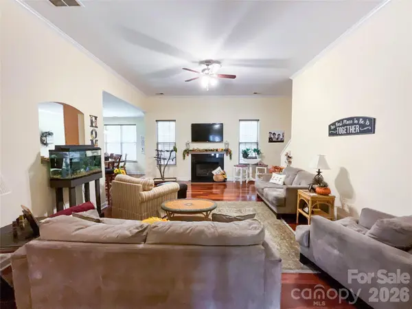 2702 Piersland DR, Matthews, NC 28104