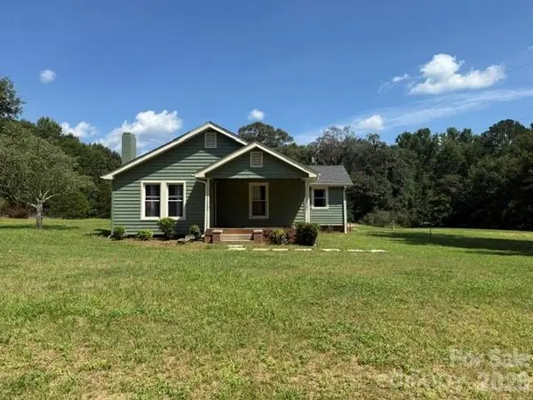 418 We Padgett RD, Bostic, NC 28018