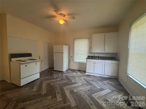 622 Woodlawn AVE, Mount Holly, NC 28120