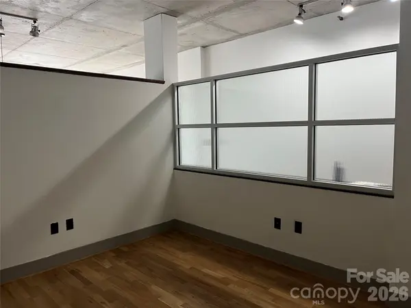 505 E 6th ST, Charlotte, NC 28202