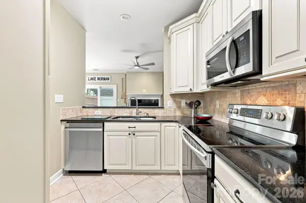 8124 Village Harbor DR, Cornelius, NC 28031