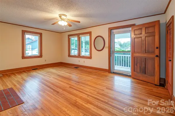 103 S Main ST, Weaverville, NC 28787