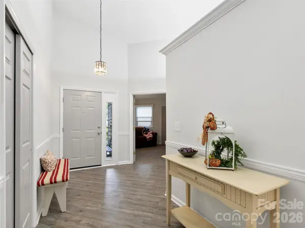 4 Tisha LN, Hendersonville, NC 28739
