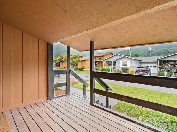 94 Market ST, Maggie Valley, NC 28751