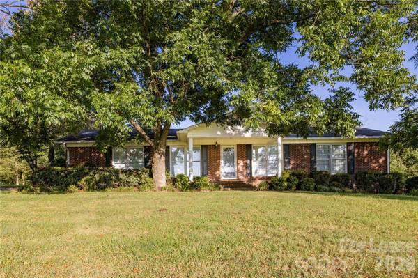 34838 Ellen RD, New London, NC 28127