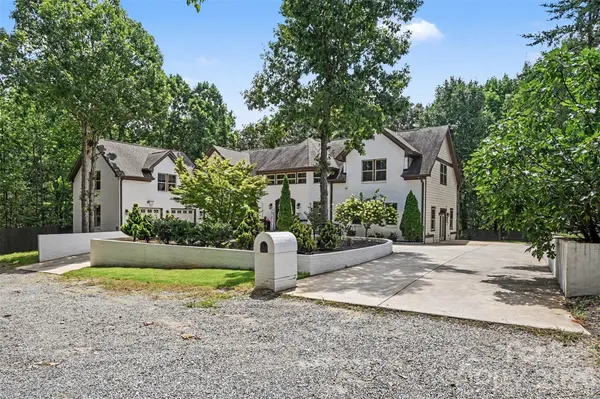 14832 Brighton PL, Charlotte, NC 28227
